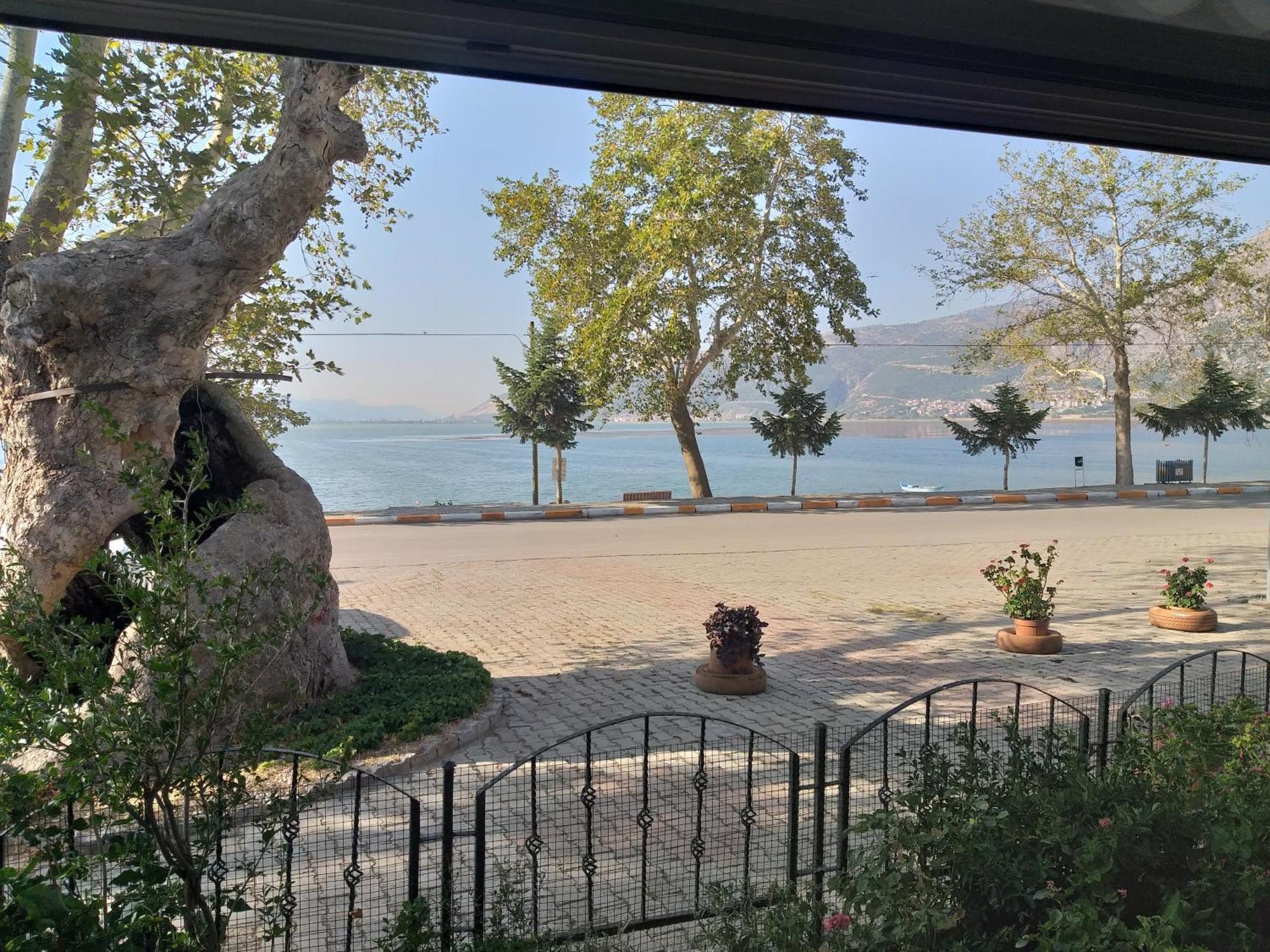 Goel Pension Egirdir Buitenkant foto
