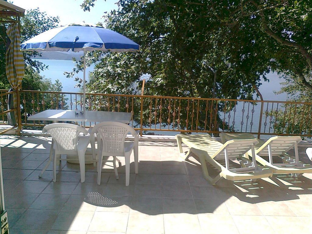 Goel Pension Egirdir Buitenkant foto